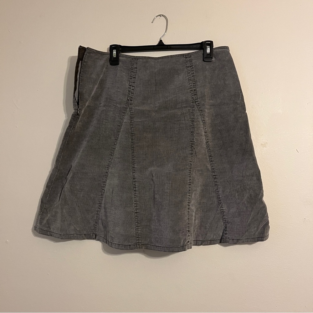 Women’s size large charcoal color skirt from Gap